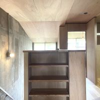 北九州市⼩倉南区志徳の売買物件/ウッドとコンクリがうまく馴染んでいます。
