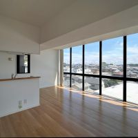 福岡市東区水谷の賃貸物件/リビング。いやー明るい。※写真は同タイプ7階の写真です。