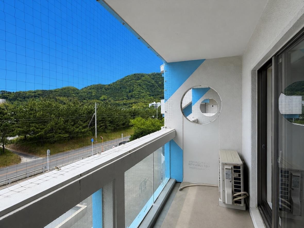 福岡市西区今津の賃貸物件/バルコニーの広さはこれくらい。