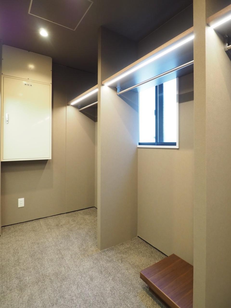 福岡市中央区草香江の売買物件/大容量のウォークインクローゼット。