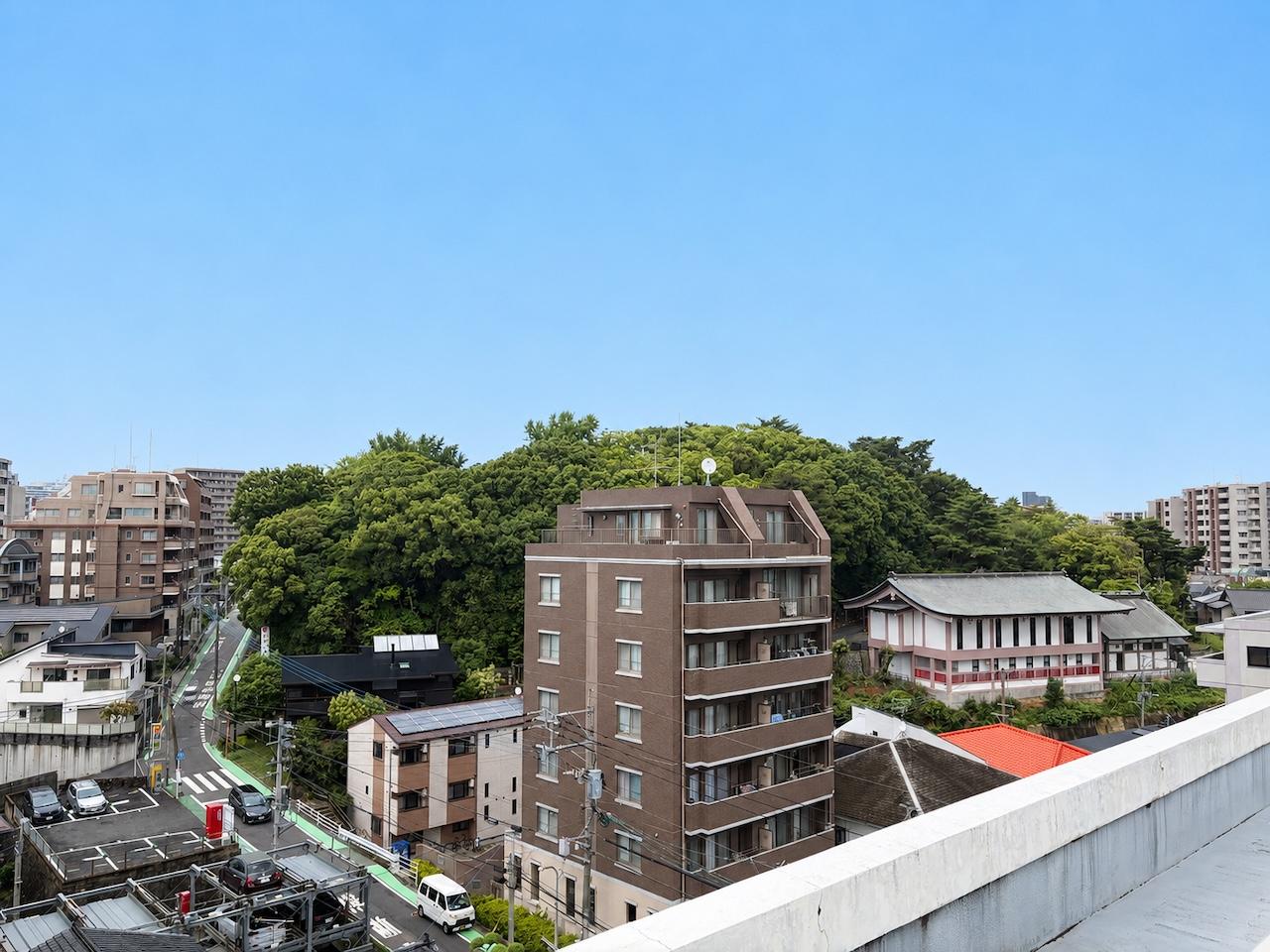 福岡市早良区高取の賃貸物件/紅葉八幡宮を一望できます。