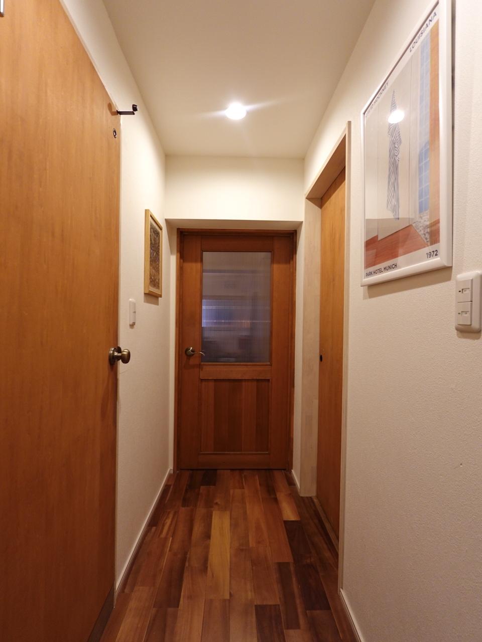 福岡市南区高宮の賃貸物件/木目のドアがかわいい。