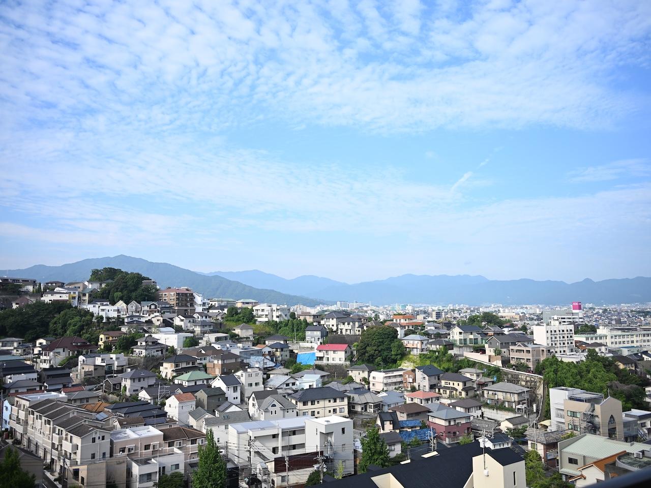 福岡市中央区小笹の売買物件/バルコニーからの眺望。遮るものはなにもありません。