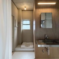 福岡市城南区東油山の賃貸物件/洗面台はスタイリッシュなステンレス。