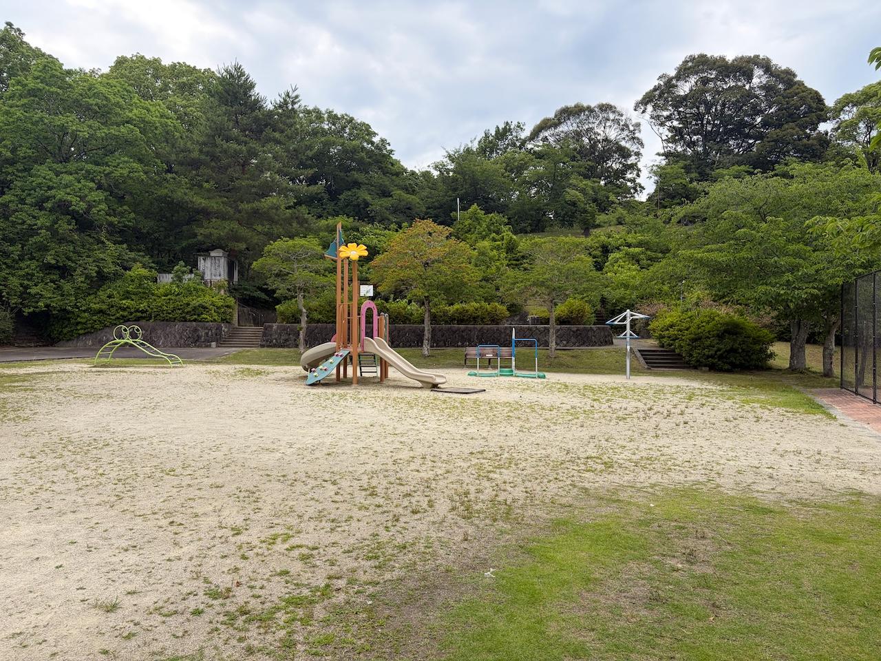 福岡市城南区東油山の賃貸物件/遊具もあるのは嬉しい。