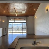 糸島市志摩船越の売買物件/キッチンに立つとこんな感じ。