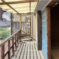 福岡市中央区荒戸の賃貸物件/少し不安なバルコニー。補強したほうがよいかも。