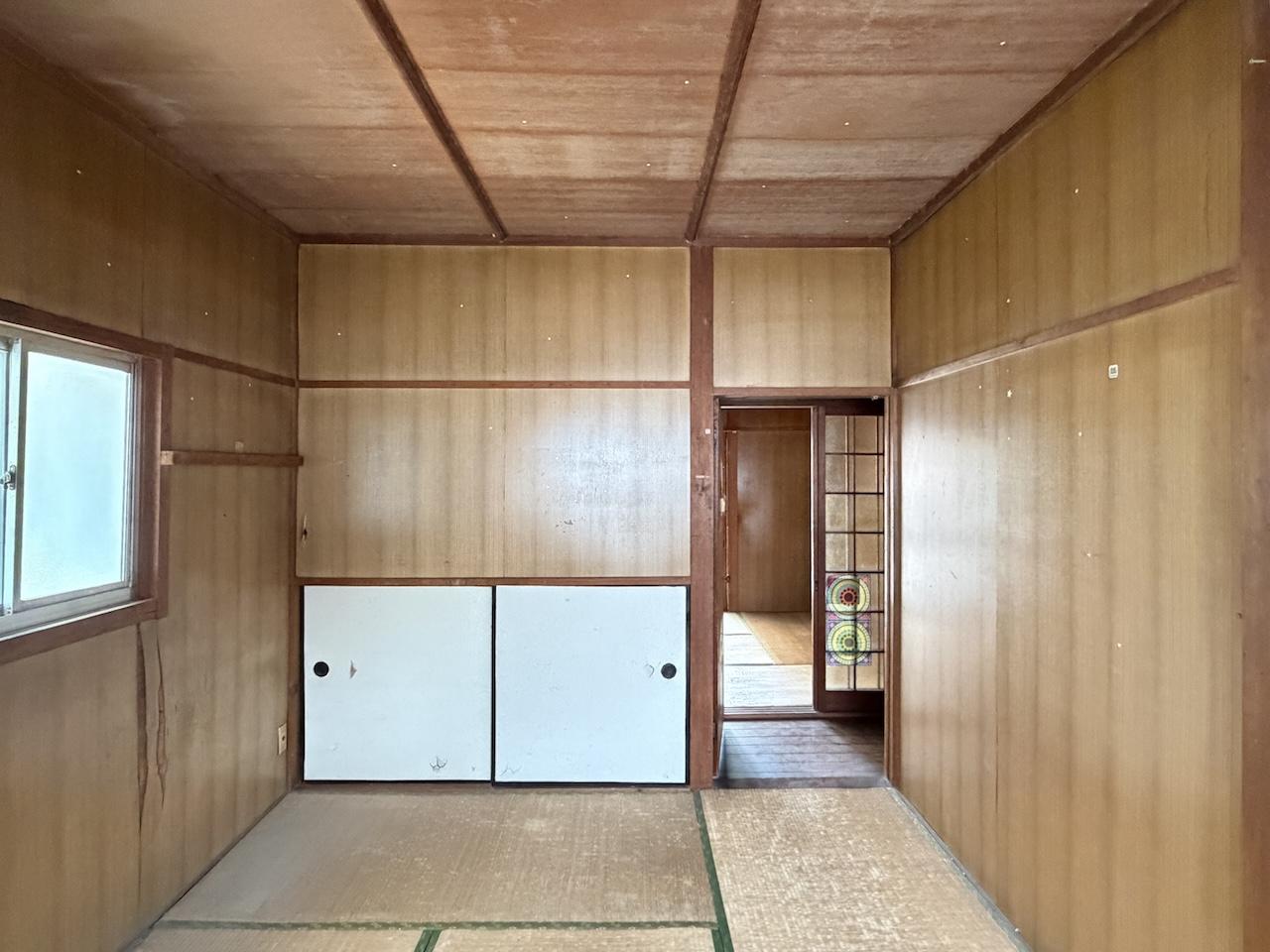 福岡市中央区荒戸の賃貸物件/反対の和室。ここも収納をぬけば繋げるとが可能。