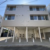 福岡市中央区唐人町の賃貸物件/建物裏には駐車場も。1台24,200円。