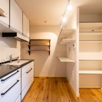 福岡市中央区平尾の売買物件/可動棚もあり収納も充分。