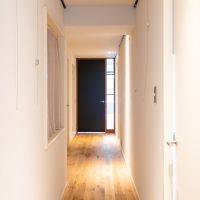 福岡市中央区平尾の売買物件/廊下もゆとりある広さ。
