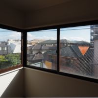 福岡市南区高宮の賃貸物件/L字の窓。