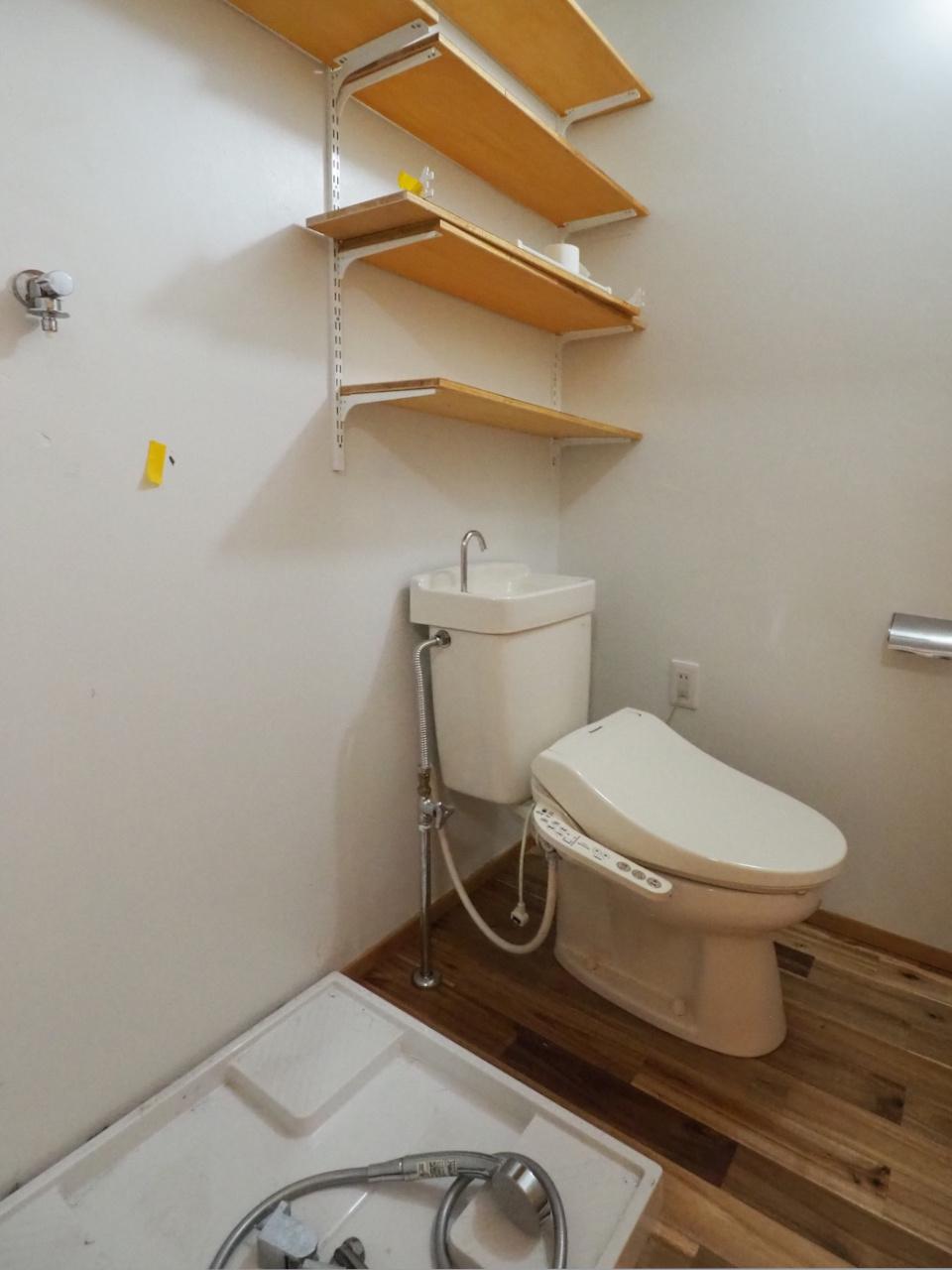 福岡市南区高宮の賃貸物件/トイレと脱衣所は一体型。