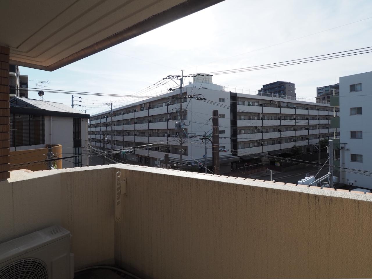 福岡市南区高宮の賃貸物件/北向きらしからぬ陽光と、実は視界も割と気にならない区画。