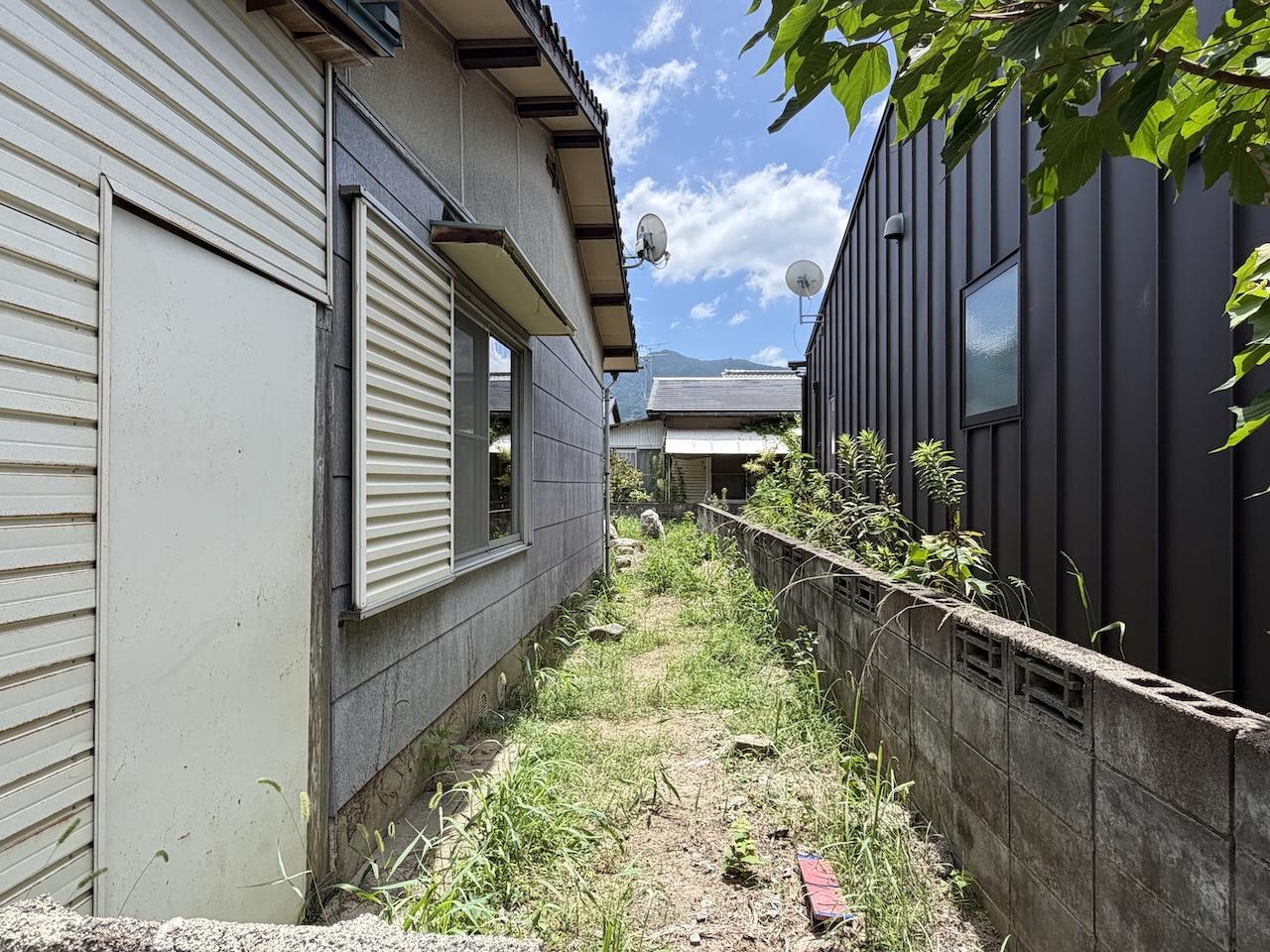 久留米市大橋町常持の売買物件/ここにもなにか植えたいですね。