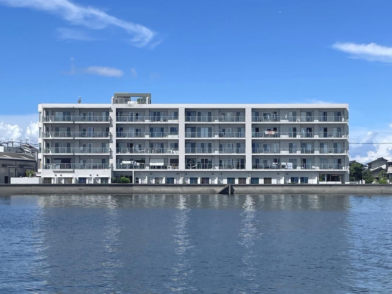 福岡市西区横浜の賃貸物件/海一列目で有名な西区横浜にあるマンションです。