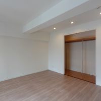 福岡市中央区大濠の賃貸物件/10畳を超える、ゆったりとした広さの洋室。