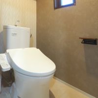 福岡市博多区東那珂の売買物件/トイレは小窓付き