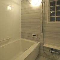 福岡市中央区梅光園団地の売買物件/浴室には窓があります。