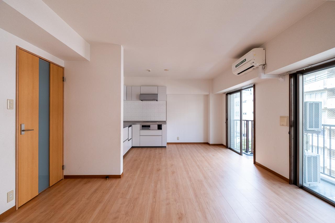福岡市中央区薬院の賃貸物件/室内は一転、すっきり。
