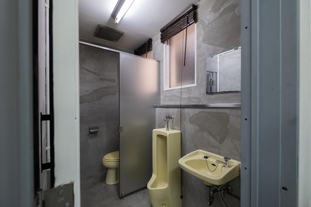 福岡市博多区古門戸町 の賃貸物件/トイレはこんな感じ。なかなか渋めです。