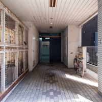 福岡市博多区古門戸町 の賃貸物件/店の前はこんな共用スペース。住居側とは分かれていて別動線になっています。