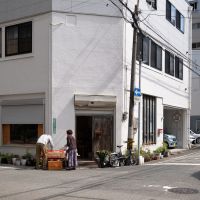 福岡市博多区古門戸町 の賃貸物件/近所の果物屋さん。店先までかわいい。