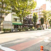 福岡市中央区赤坂の賃貸物件/けやき通りにあります。