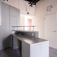 福岡市中央区赤坂の賃貸物件/カウンター裏もしっかり収納できそう。