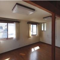 福岡市早良区四箇の売買物件/もう一部屋には、上部にロフトが。こちらも窓から光が差し込む、明るい空間です。