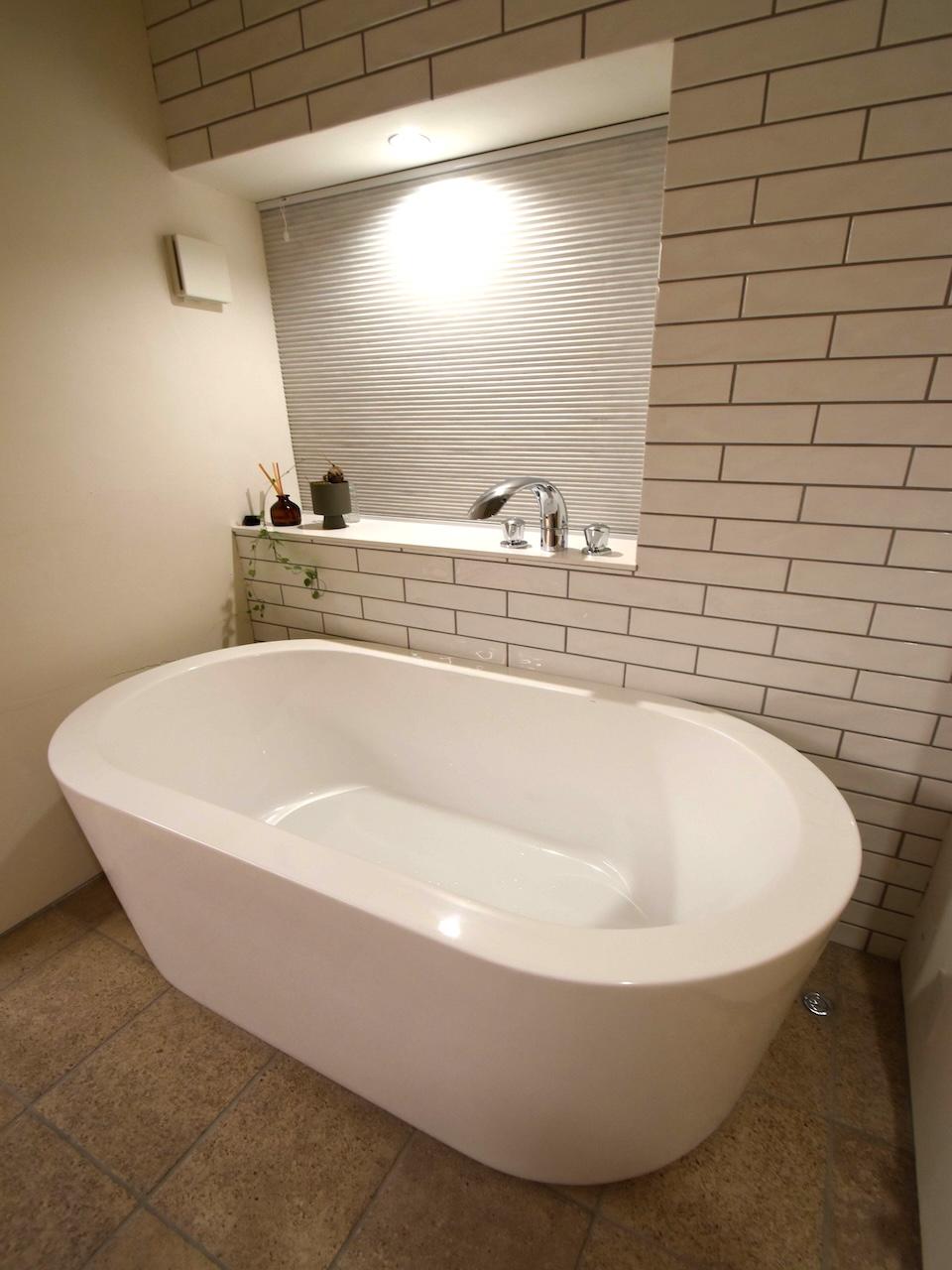 福岡市博多区須崎町の売買物件/こちらのバスタブは水風呂のため。