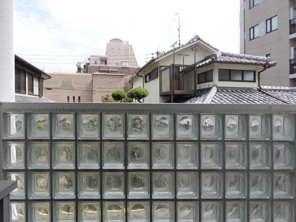 福岡市中央区大濠の賃貸物件/バルコニーはガラスブロック！かわいい〜〜。