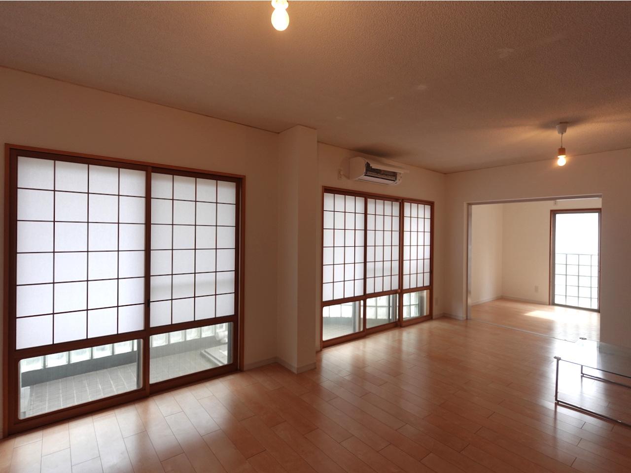 福岡市中央区大濠の賃貸物件/窓の障子扉を閉めるとこんな雰囲気に。