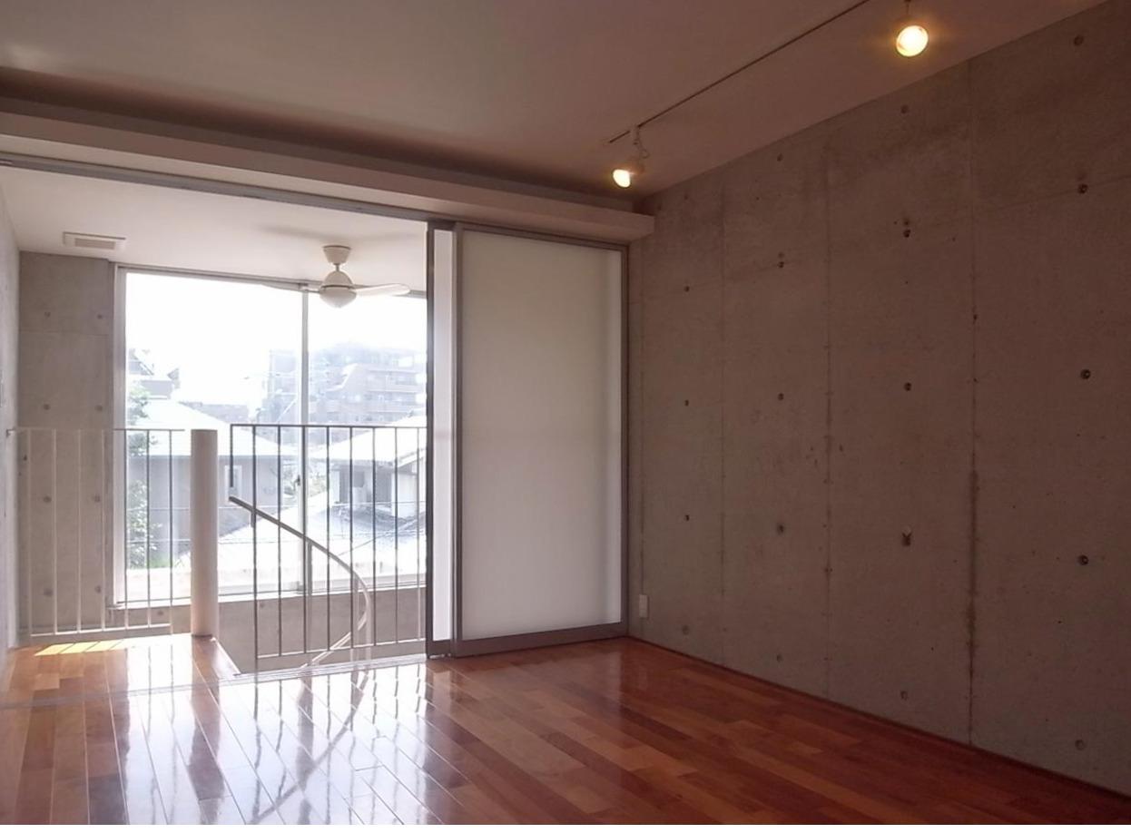 福岡市中央区今川の賃貸物件/2、3階とこのタイプの洋室が連なります。