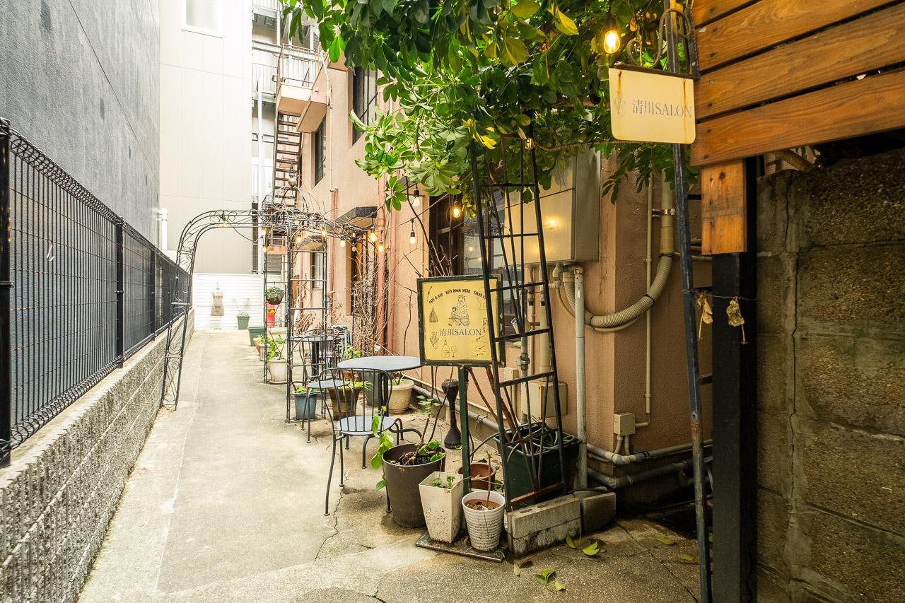 福岡市中央区清川の賃貸物件/1階には飲食店も。こちらも気になるところ。
