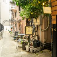 福岡市中央区清川の賃貸物件/1階には飲食店も。こちらも気になるところ。