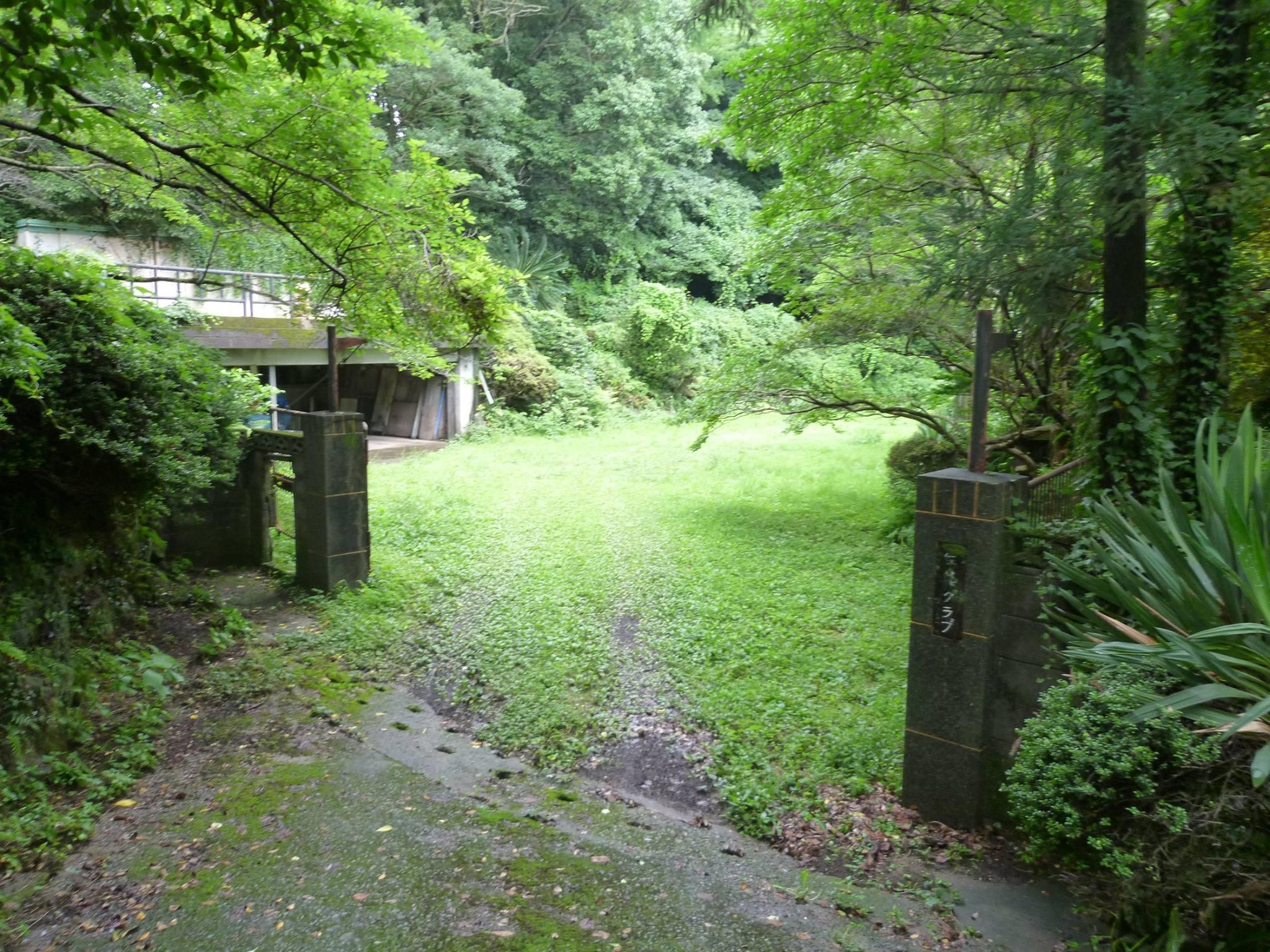 北九州市若松区山ノ堂町の賃貸物件/ベラミワールドへの入り口。