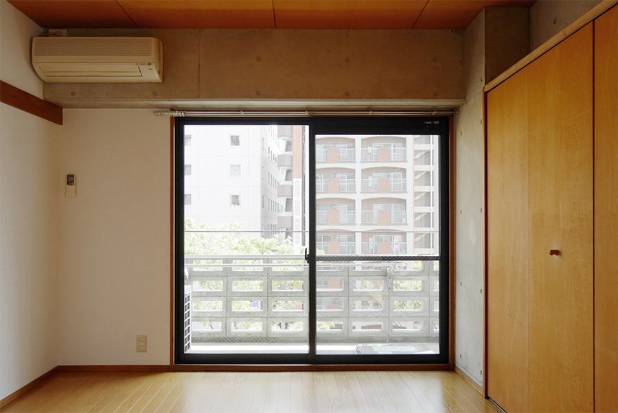福岡市博多区冷泉町の賃貸物件/手前の敷地には建物もなく、圧迫感を感じません。