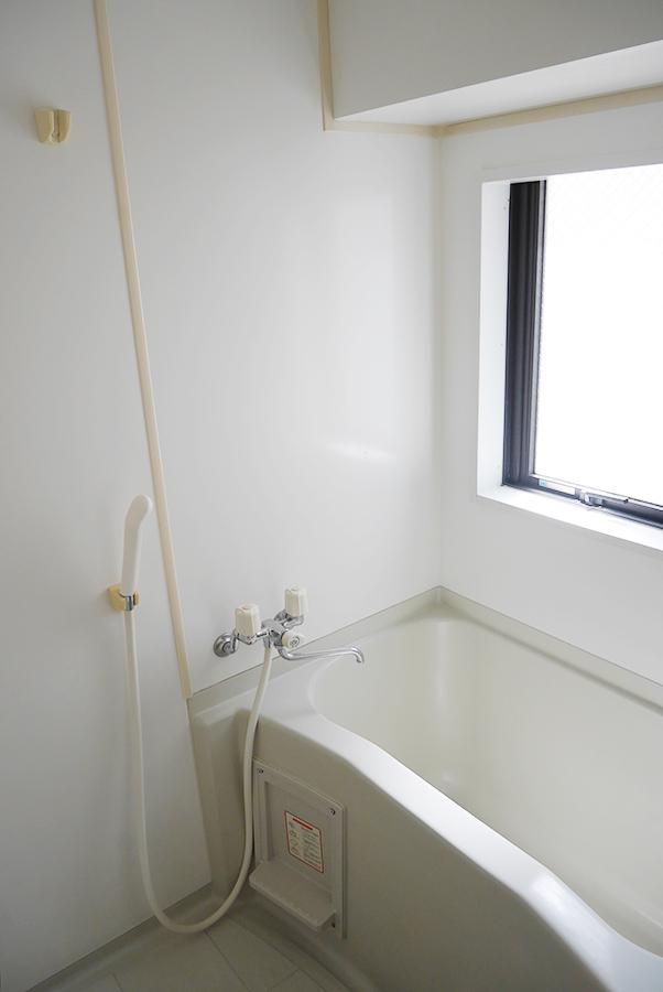福岡市博多区冷泉町の賃貸物件/窓付きでうれしいですね。