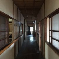 北九州市若松区山ノ堂町の賃貸物件/この廊下の雰囲気がまた絶妙にいいんです
