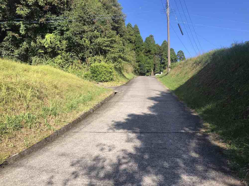 日置市伊集院町の売買物件/裏は山と畑と田んぼ