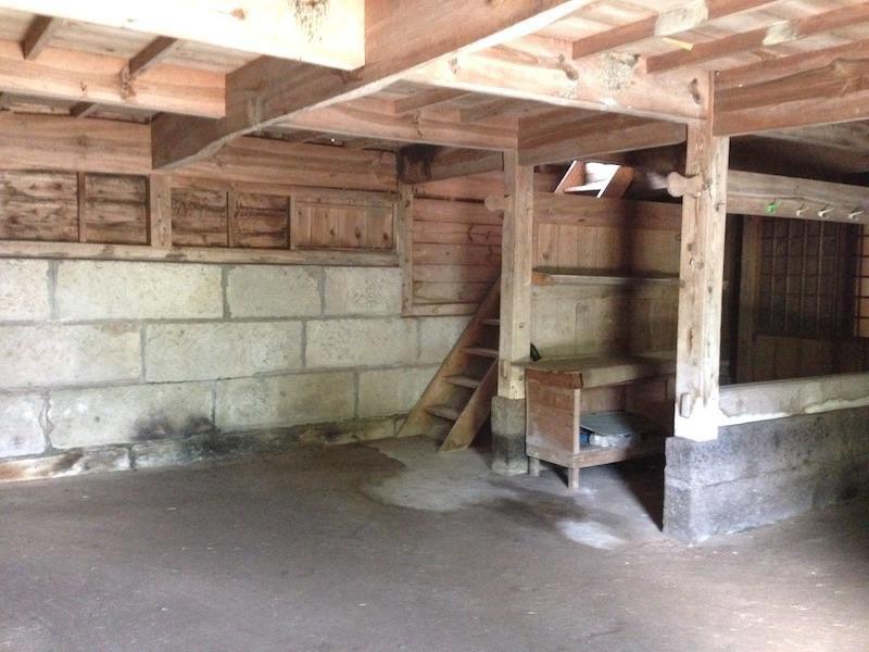 鹿児島県南九州市川辺町の売買物件/元の馬小屋。昔は馬や牛を飼っていたようです。