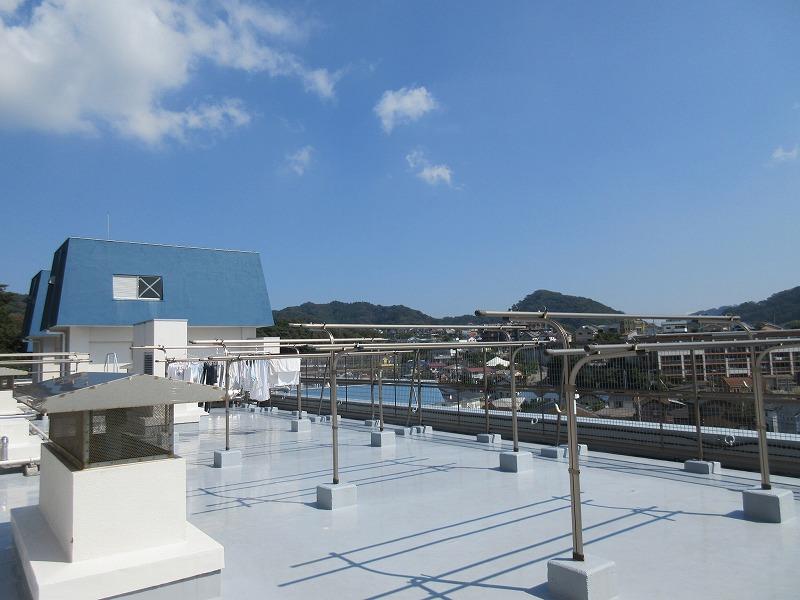 三浦郡葉山町一色の売買物件/マンションの屋上です（写真は2020年撮影）