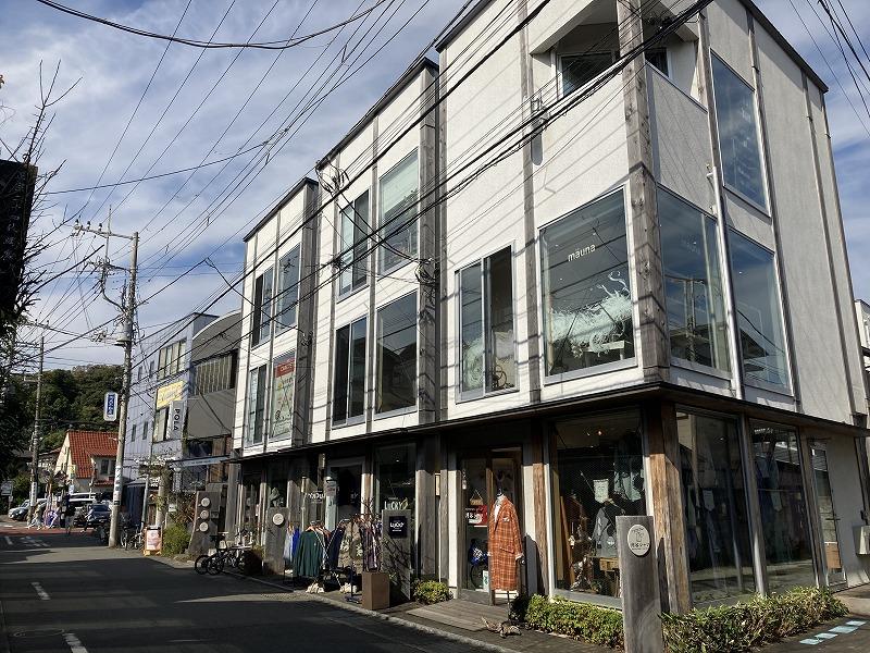 鎌倉市扇ガ谷一丁目の賃貸物件/窓のサイズが大きく、素敵な外観です