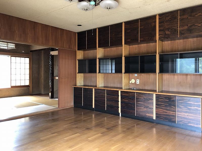 横浜市金沢区寺前一丁目の賃貸物件/前回募集時の写真│立派なキャビネット！好みが合えば使えそうです