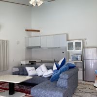 三浦市初声町三戸の売買物件/室内はシンプルな平屋づくりですが、天井が高い。