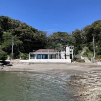 三浦市初声町三戸の売買物件/近くに家はありますが、目の前には海のみです！