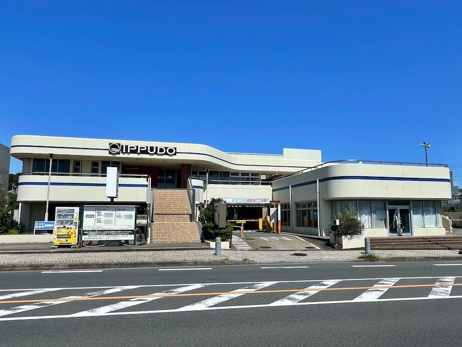 鎌倉市腰越三丁目の賃貸物件/しばらく見ていると、どんどんカッコよく見えてくる建物です