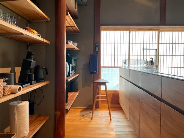 鎌倉市極楽寺の売買物件/キッチンハウス製のシステムキッチンはぜひ現地でご確認を