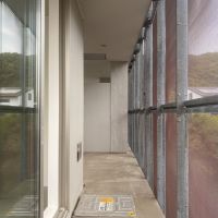 鎌倉市長谷一丁目の賃貸物件/東側バルコニー│奥に進むと洋室とつながります